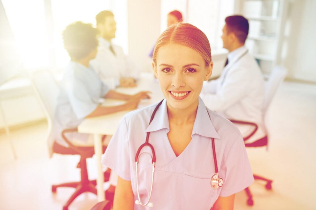 Gestion complète et personnalisée pour les professions médicales : aide administrative, relances de factures, suivi des paiements et organisation des dossiers patients pour un cabinet plus serein et efficace.